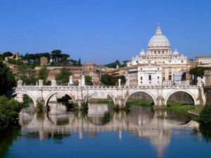 Tour_Vatican _Tiber River_Rome_Italy